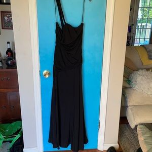 Black Floor-length dress